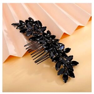 Elegant Black Hair Comb Accessory